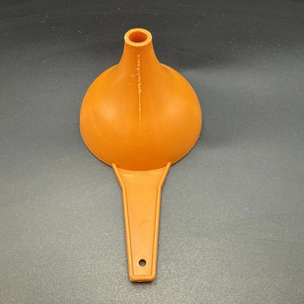 Vintage Tupperware Harvest‎ Orange Kitchen Funnel #1227-3